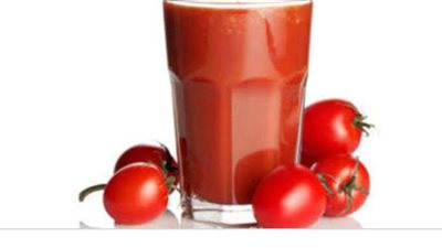 دراسة: عصير الطماطم يخفض ضغط الدم ويحمي من أمراض القلب
