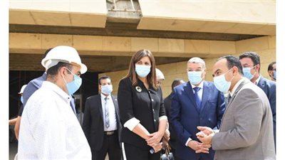 وزيرة الهجرة ومحافظ المنيا يزوران المتحف الأتوني