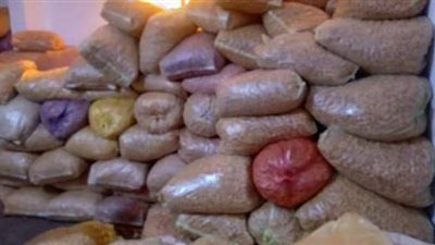 ضبط طن أرز  فاسد يستخدم في إنتاج طعام الأطفال بالفيوم