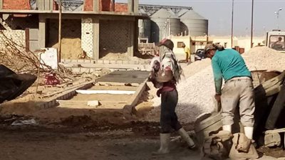 ١٢ مليون جنيه تكلفة رصف الطرق ومطابق الصرف بالقنطرة شرق بالإسماعيلية