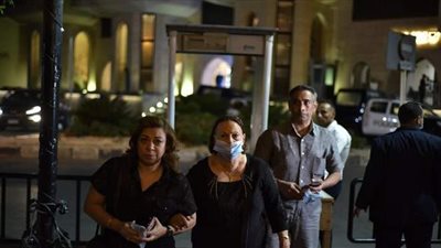 ابنة شويكار وماندو العدل يحضران عزاء المنتصر بالله في الزمالك | صور