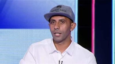 محمود عبد الحكيم: 