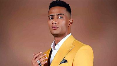 محمد رمضان يكشف سر ارتدائه خواتم ألماس باللون الأبيض والأسود