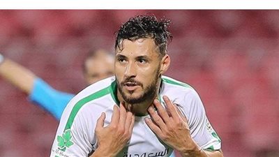لاعب أوزبكي ينهي مسيرة يوسف بلايلي مع الأهلي السعودي