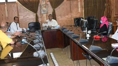 مناقشة تفعيل المنصة الإلكترونية التجريبية بجامعة القناة