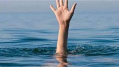 انتشال جثة غريق في المنيا
