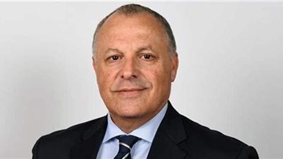 برغم خلافهما السابق.. أبو ريدة يهنأ شوبير بميلاده ويصفه بالحارس التاريخي