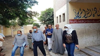 نائب محافظ القليوبية تتابع تطوير المدارس بعد شكاوى الأهالي