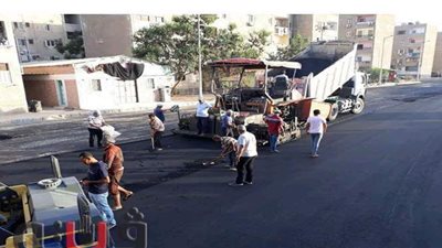 الطرق والنقل: رصف شوارع الشيخ زايد والمنطقة السابعة في الإسماعيلية | صور