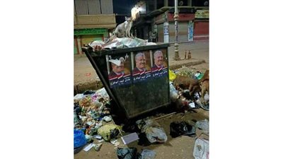 غرائب وطرائف دعاية انتخابات النواب.. مصرع شخص وإصابة 3 بسبب مشاجرة على لافتة.. وفاة شاب أثناء تعليق بوستر بسوهاج.. وصورة مرشح على صناديق القمامة