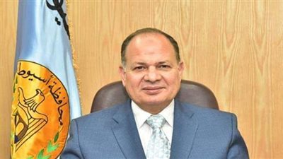 محافظ أسيوط: رفع نواتج تطهير الترع وإزالة المخلفات الصلبة