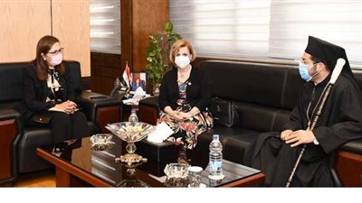 وزيرة التخطيط  تستقبل الأنبا باخوم لبحث التعاون بين الوزارة والكنيسة الكاثوليكية