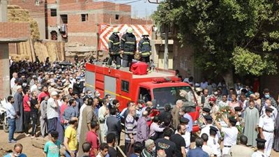 محافـظ المنوفية ومدير الأمن يتقدمان الجنازة العسكرية لشهيد الواجب بقويسنا | صور