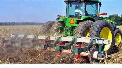 مشروع دعم وتحسين نظم الميكنة الزراعية المستدامة يعقد ورشتة عمل في الفيوم