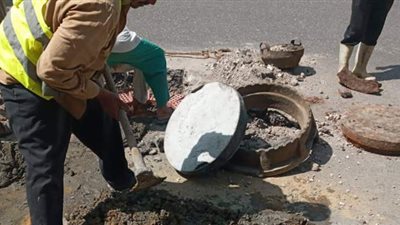 الانتهاء من تطهير شبكه الصرف الصحي بشارع صالح من شارع 6 أكتوبر | صور