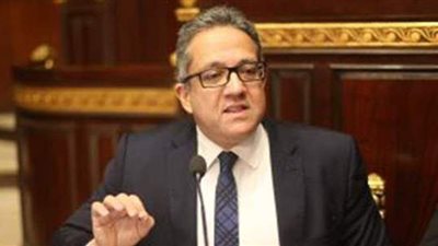 خالد العناني:  إعادة فتح المراكب السياحية غدا.. وعودة السياح الفرنسيين لمصر السبت