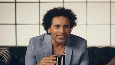 مصطفى شوقي يقترب من المليون العاشر بأغنية 