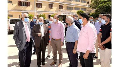 رئيس جامعة المنصورة يتفقد استعدادات المدن الجامعية للعام الدراسى الجديد