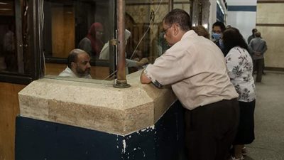 انتظام صرف معاشات أكتوبر بالعلاوات الخمسة  في اليوم الأول