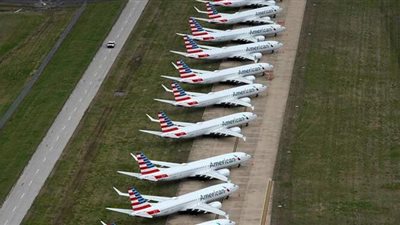 تسريح عشرات آلاف الموظفين في اثنتين من كبريات شركات الطيران الأمريكية