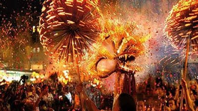 الصين تحتفل بالعيدين الوطنى ومنتصف الخريف في ظل إجراءات احترازية مشددة