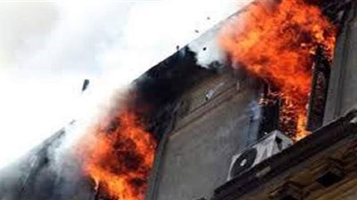 نشوب حريق داخل شقة بأحد الأبراج السكنية بالزيتون | صور