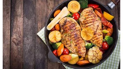 طريقة عمل شرائح الدجاج والخضروات