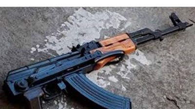 مصرع طالب طب بطريق الخطأ أثناء عبثه بسلاح ناري في المنيا