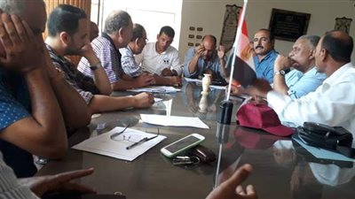 مجلس أمناء قرية الأمل يناقش مشاكل الخريجين