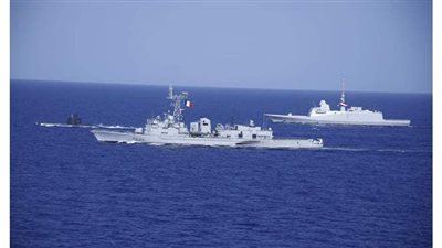 القوات البحرية المصرية والفرنسية تنفذان تدريباً  عابراً في نطاق الأسطول الشمالي بالمتوسط