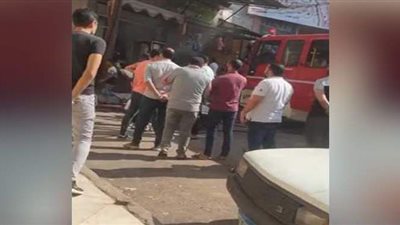 ٣ سيارات إطفاء لإخماد حريق اندلع في مطعم ومحل بالمنصورة | صور