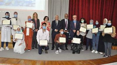 التعليم تكرم الطلاب الفائزين في مسابقة التوعية بمخاطر الهجرة غير الشرعية