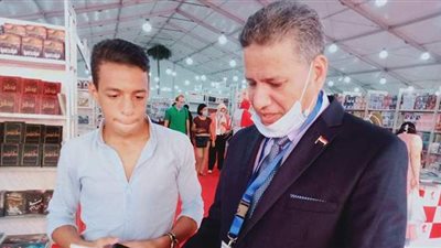 إقبال كبير للمواطنين على معرض الإسكندرية للكتاب | صور