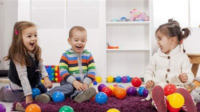 12 نصيحة تربوية لتربية طفل اجتماعي واثق من نفسه