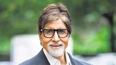 بوشاح مقدس.. أميتاب باتشان يعلن تبرعه بأعضائه بعد وفاته