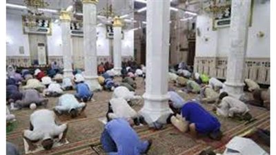 ما حكم الدين في العبارات الساخرة وضحك المصلين في خطبة الجمعة؟