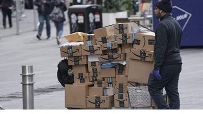 20 ألفاً من موظفي أمازون في أمريكا أصيبوا بكورونا