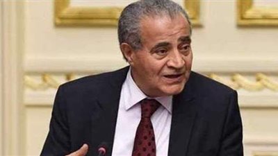 بالأسعار.. انتظام صرف السلع والخبز لأصحاب البطاقات التموينية