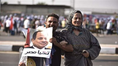 20 صورة ترصد احتفال المواطنين بانتصارات أكتوبر من أمام المنصة بمدينة نصر