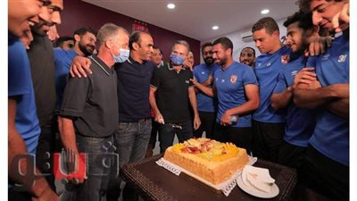 تكريم سيزا وتوماس بينكيل قبل مران الأهلي