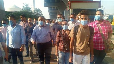 جامعة حلوان تنظم مسيرة مؤيدة للرئيس السيسي تزامنا مع احتفالات أكتوبر | صور