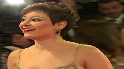 منة شلبي في صورة جديدة مع محمد منير: 