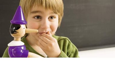 اكتشف أسباب لجوء الطفل للكذب وأفضل الطرق التربوية لعلاجه