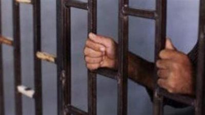 تجديد حبس قاتل شقيقه في الجيزة.. وضبطه مع فتاة ليل داخل منزله