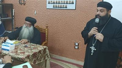 الأنبا تكلا يفتتح فصل الخدمة بمطرانية دشنا | صور