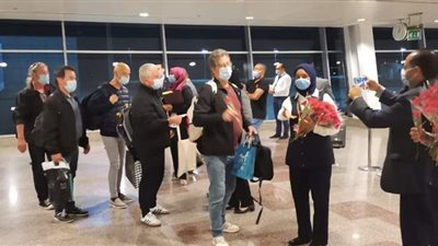 مطار الغردقة يستقبل 3 رحلات سياحية من سويسرا وفرنسا والتشيك | صور