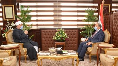 وزيرا الأوقاف والتنمية المحلية يبحثان إنشاء المدن الحرفية