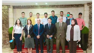 وفد جامعة المنصورة يشارك بمراسم قرعة دوري  العباقرة | صور