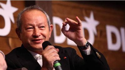 نجيب ساويرس: ماتش ليفربول وأستون فيلا هيغير الدوري الإنجليزي