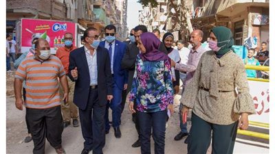 محافظ الإسكندرية يتابع أعمال تطوير عزبة محسن | صور